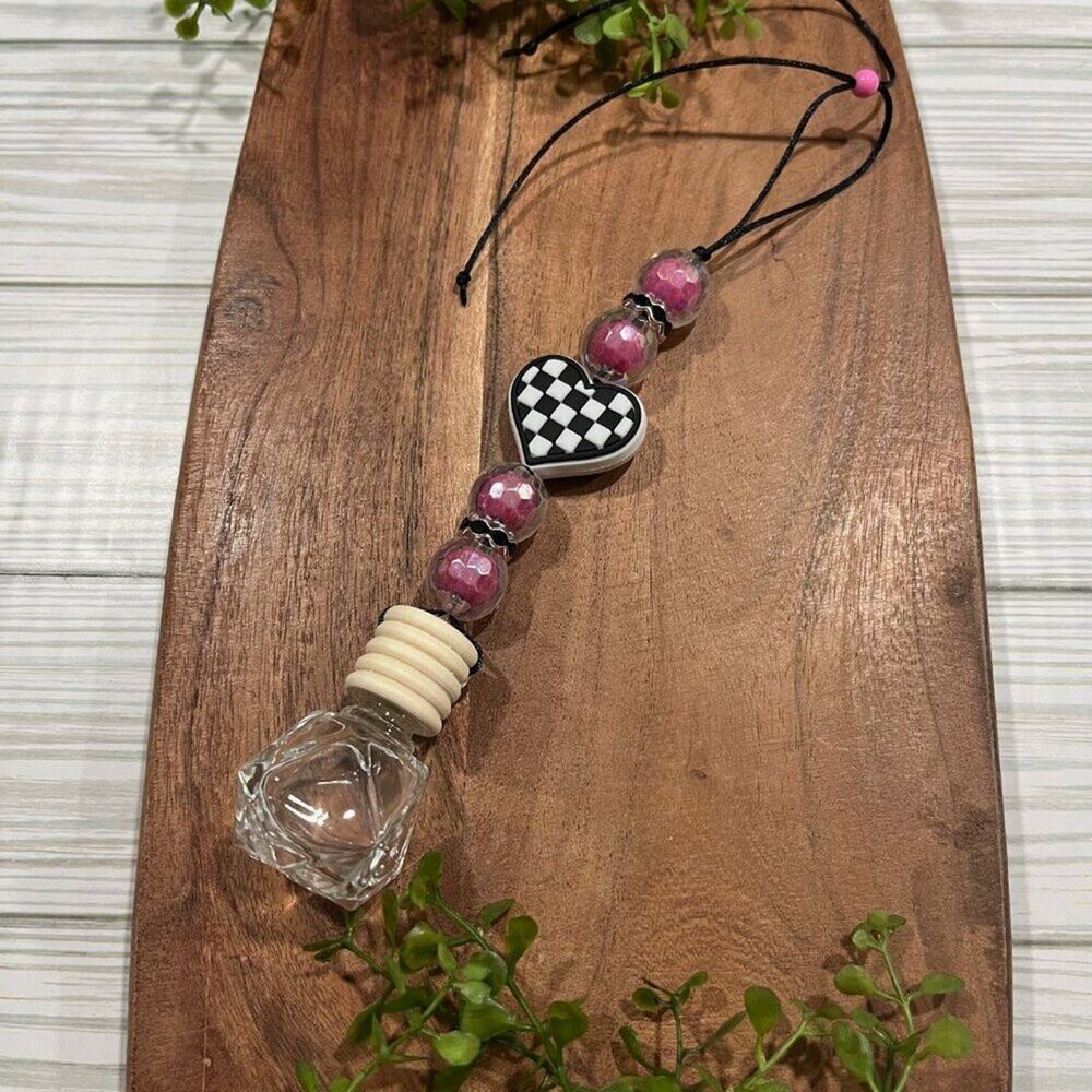 Beaded Oil Diffuser Car Charm - Heart-Themed Aromatherapy Accessory - Picture 3 of 4